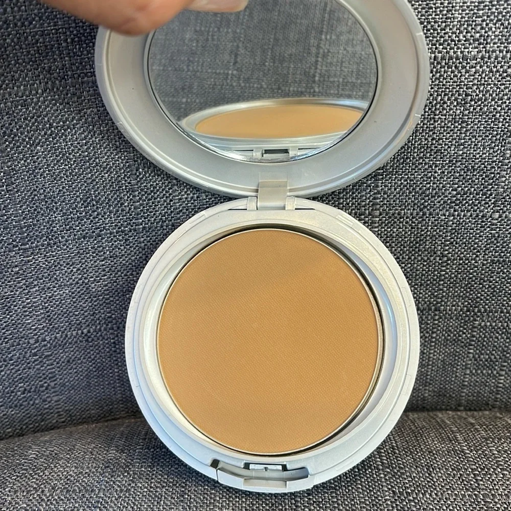 Oil Free & Fragrance Free Pressed Powder “Fawn”